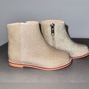 BRAND NEW Janie and Jack Silver Glitter Shoes - 7 (Toddler)